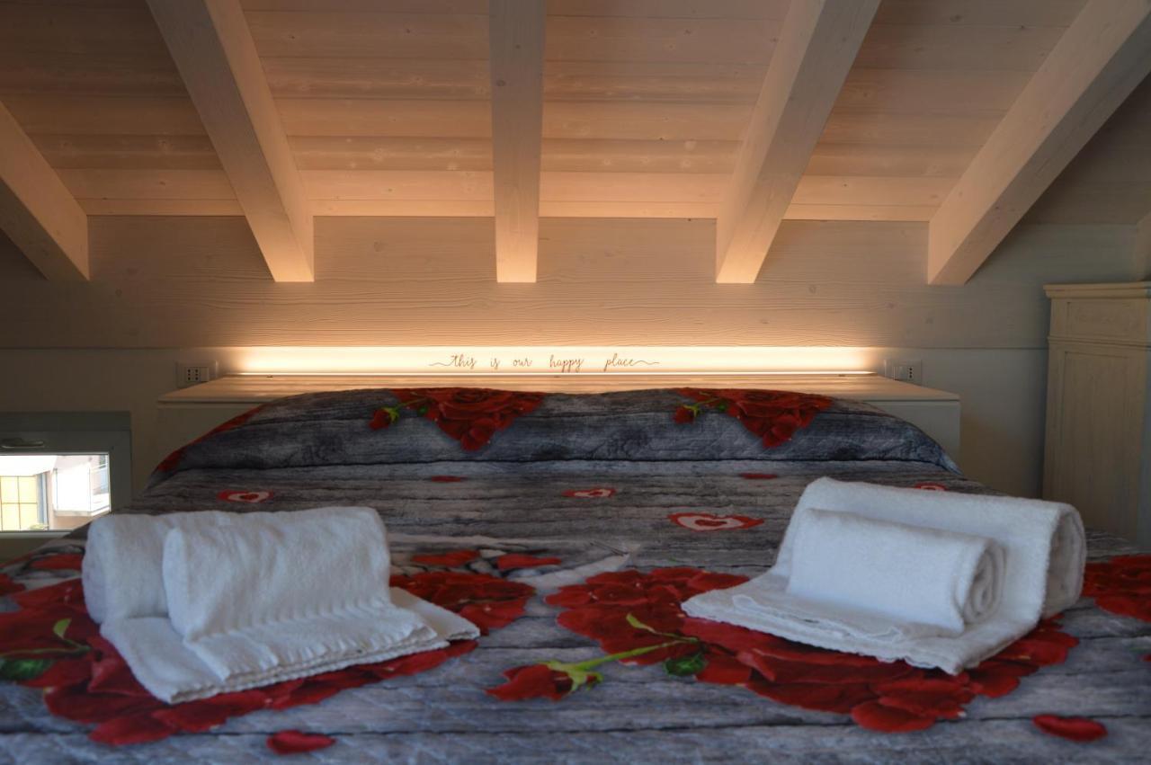 White Suite - Jacuzzi, Swimming Pool & Lake View Lezzeno Exteriör bild