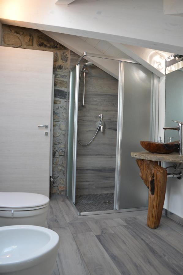 White Suite - Jacuzzi, Swimming Pool & Lake View Lezzeno Exteriör bild